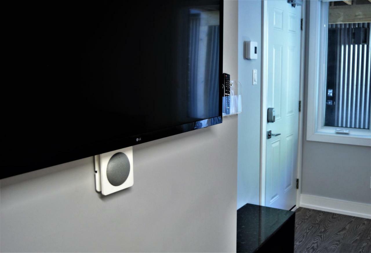 Simply Luxury Stays Ottawa Exterior photo