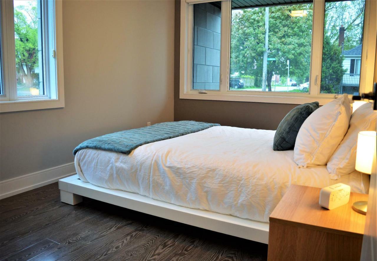 Simply Luxury Stays Ottawa Exterior photo